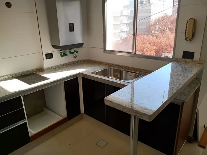 Bancada de cozinha em mármore ou granito, inspiração 38