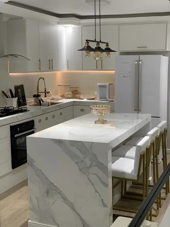 Bancada de cozinha em mármore ou granito, inspiração 9