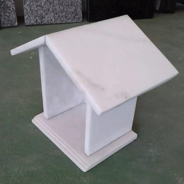 Capelinha em granito para cemitério, modelo 7