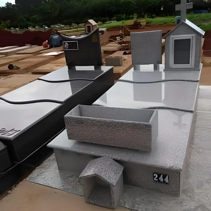 Capelinha em granito para cemitério, modelo 9