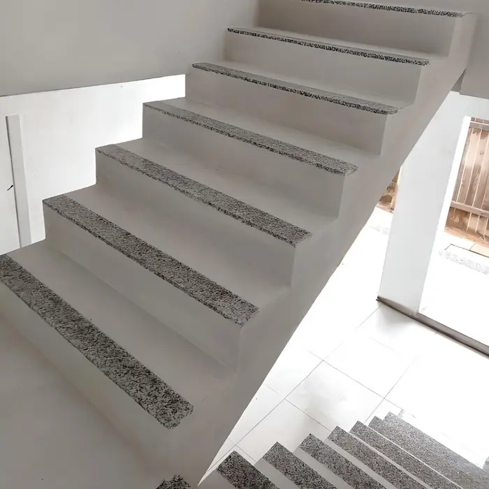 Escada revestida em mármore ou granito, inspiração 23