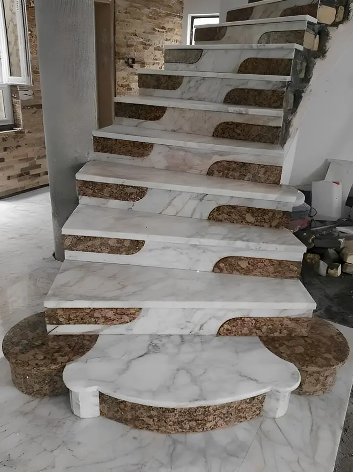 Escada revestida em mármore ou granito, inspiração 8