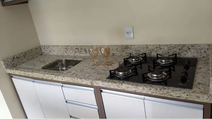 Pia de cozinha em mármore ou granito, inspiração 2