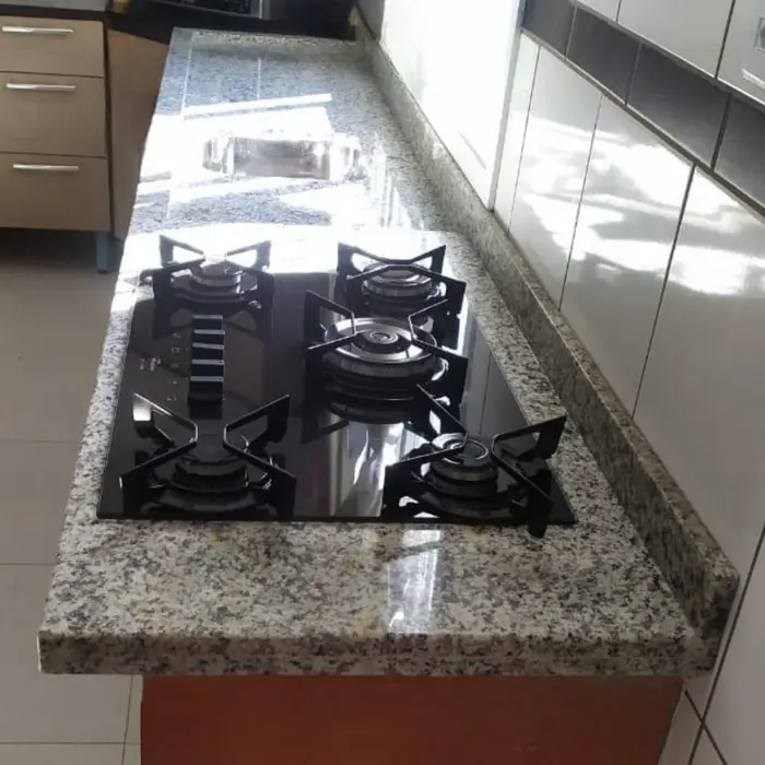 Pia de cozinha em mármore ou granito, inspiração 45