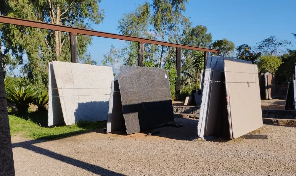 Peça de mármore e granito sob medida