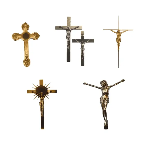 Crucifixos em metal para aplicar sobre lápide e túmulo