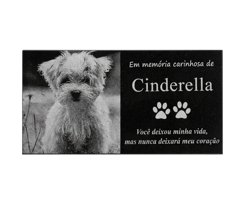Memorial para pet sob medida, com formato e tamanho personalizados, em granito preto absoluto